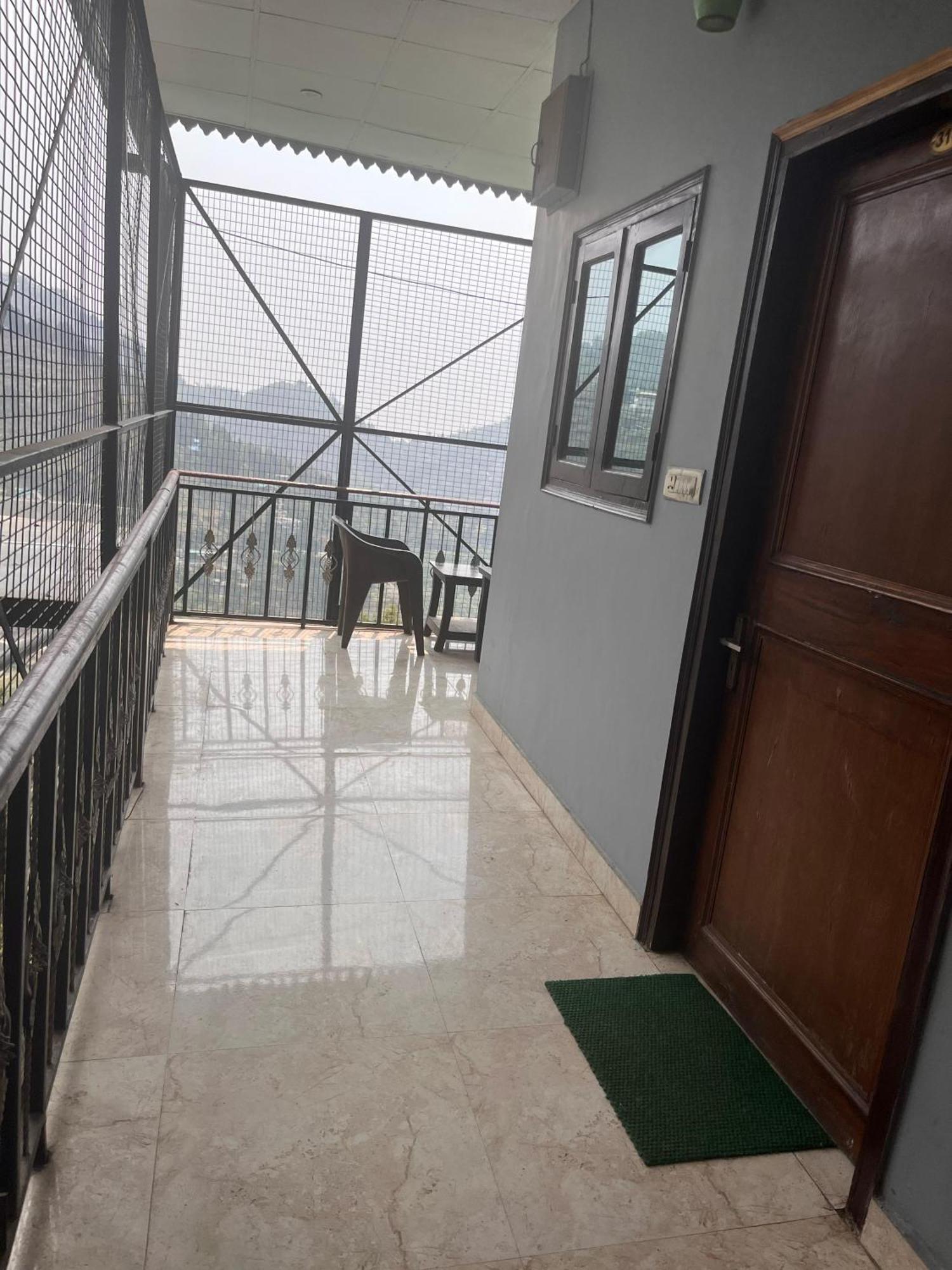 Royal Hill Inn Mussoorie Luaran gambar